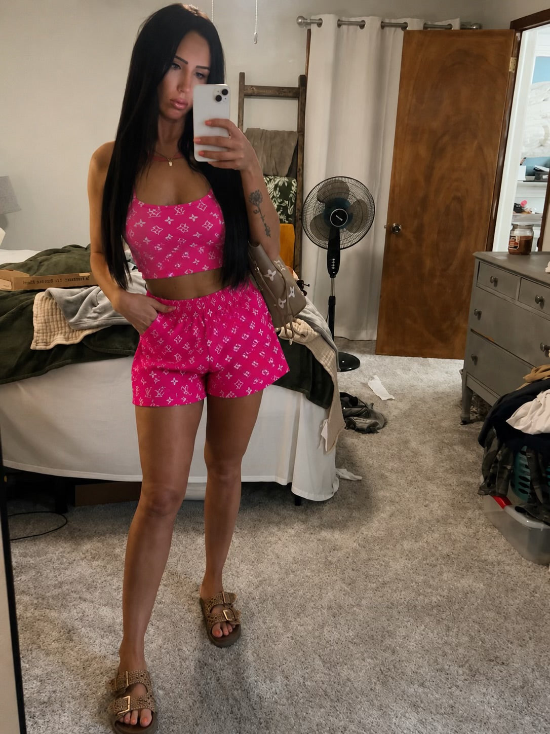 Lux Row L.V. Style Outfit